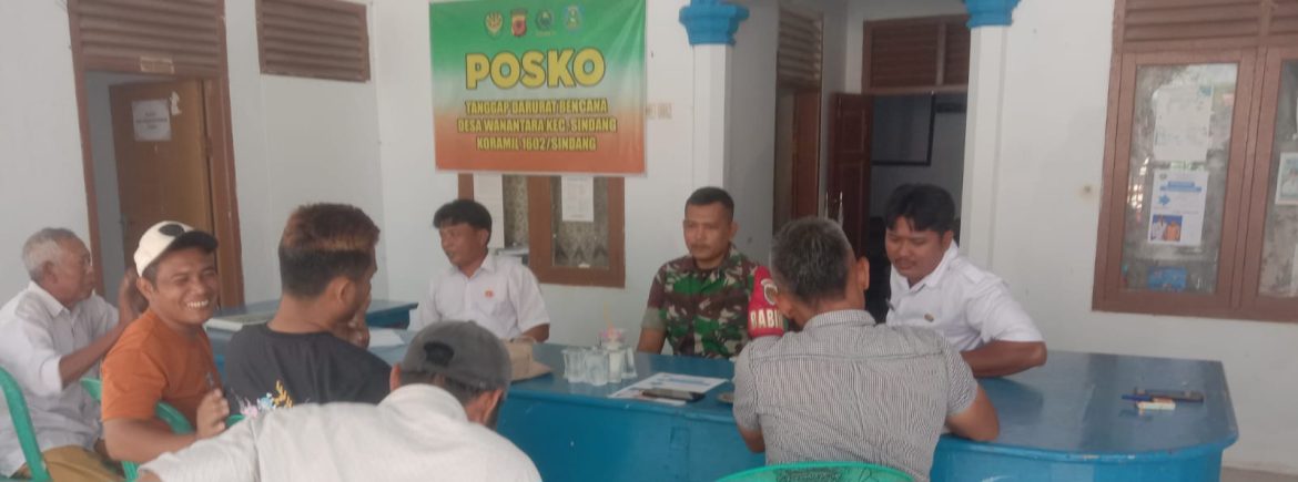 Babinsa Koramil 1602 Sindang Hadiri Musyawarah Para Petani Desa Wanantara Tentang Upah Hasil Panen (Catu) Jasa Pompanisasi