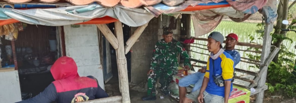 Komsos Babinsa Koramil 1611/Losarang Bersama Masyarakat Desa Pangkalan