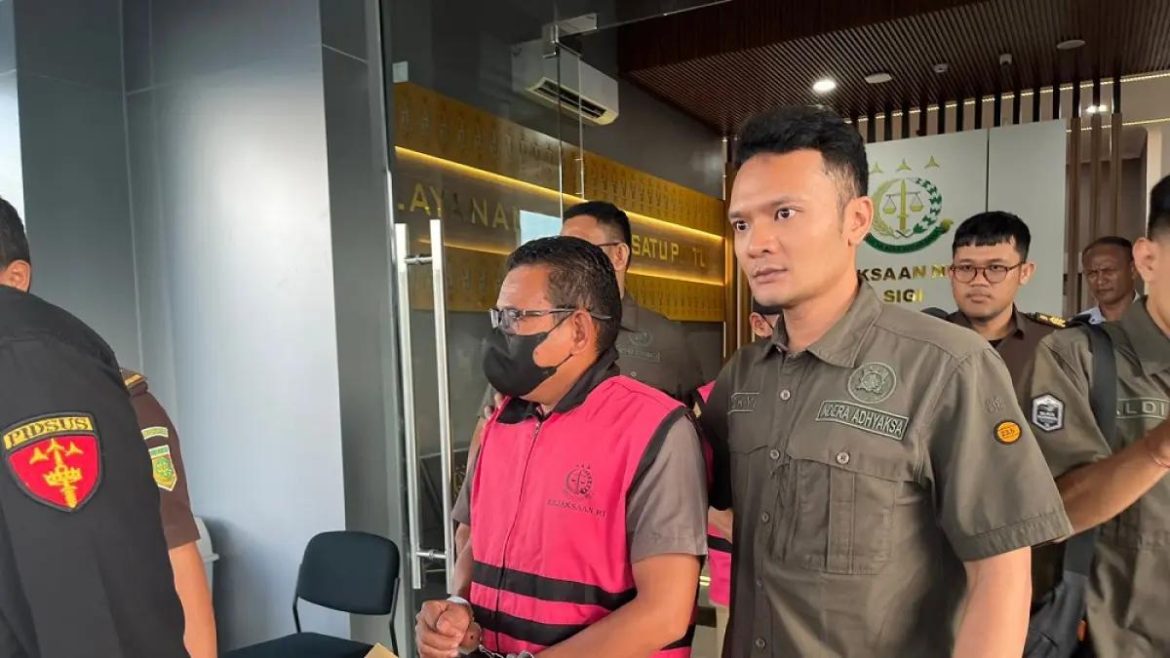 MENJEMPUT KEADILAN DI BUMI SIGI: DI BALIK PENETAPAN DUA PEJABAT TERSANGKA, KAJARI SIGI KINI JADI SOROTAN, DUGAAN KETERLIBATAN MENGGELAPKAN NAMA BAIK HUKUM