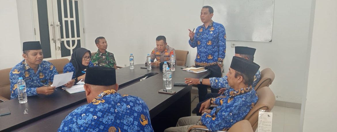 Koramil 1611 Losarang Hadiri Rakor Forkopimcam Kecamatan Losarang Bahas Kamtibmas hingga Ketahanan Pangan