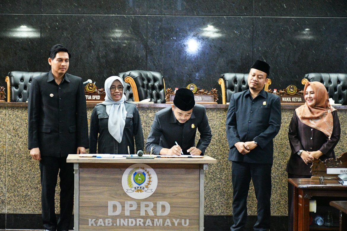 Rapat Paripurna DPRD Indramayu Bahas Alih Status RSUD M.A. Sentot Patrol dan Penyertaan Modal BPR