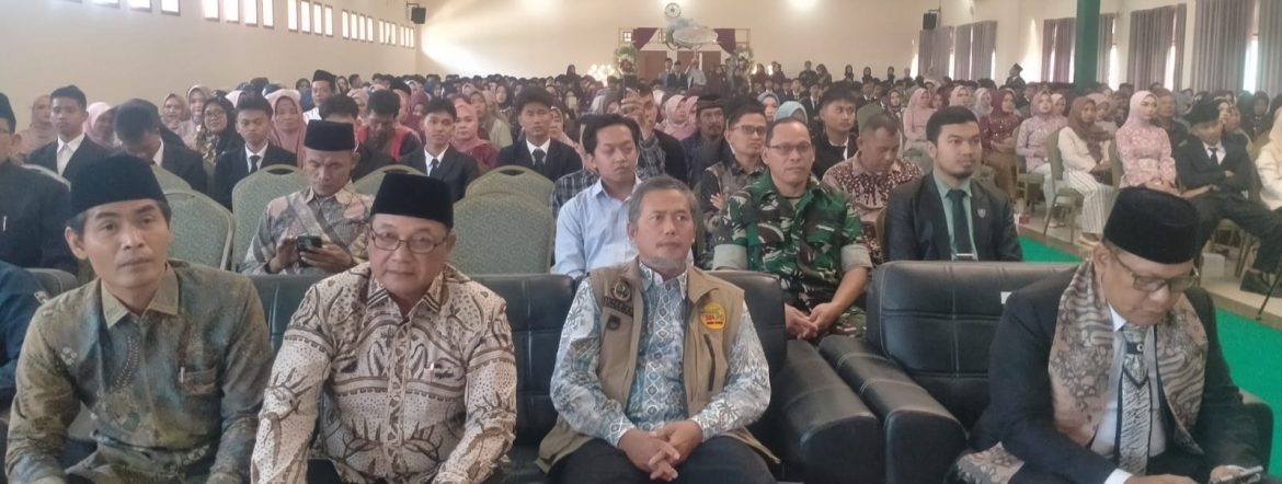 Koramil 1608/Karangampel Hadiri Pelepasan Siswa-siswi SMK NU Kaplongan di Kampus Hijau Desa Kaplongan Lor