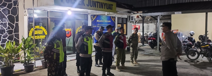 Koramil 1609/Juntinyuat Laksanakan Apel Gabungan Malam Takbiran Hari Raya Idul Adha 1447 H/2026 M