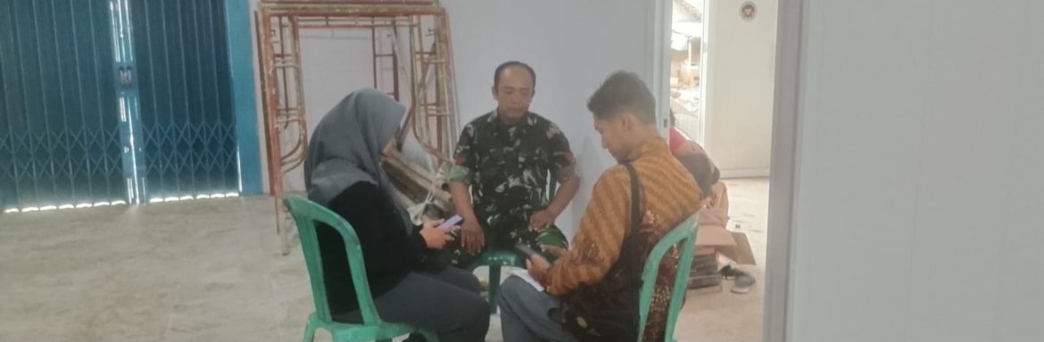 Komsos Babinsa Koramil 1611/Losarang Pererat Kemanunggalan TNI dan Masyarakat Desa Santing