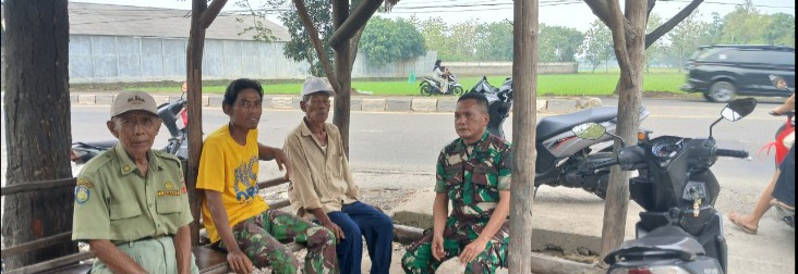 Komsos Babinsa Koramil 1605/Sukagumiwang Bersama RT dan Masyarakat Desa Tulungagung
