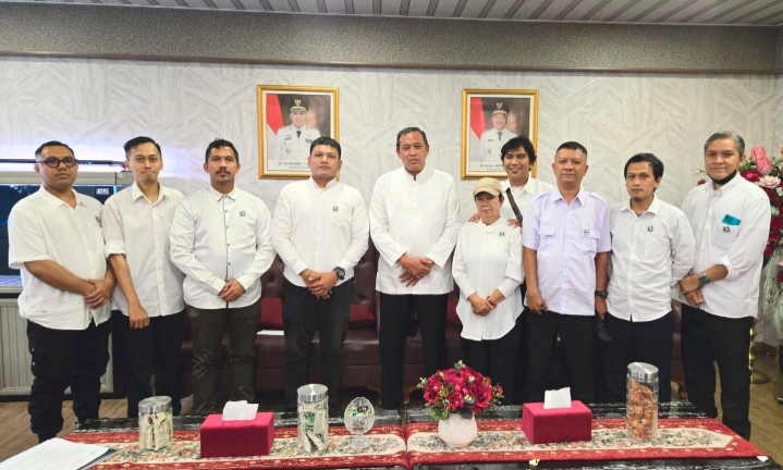 Pengurus Laskar Gibran Kota Bekasi Silahturahmi ke Wali Kota Bekasi