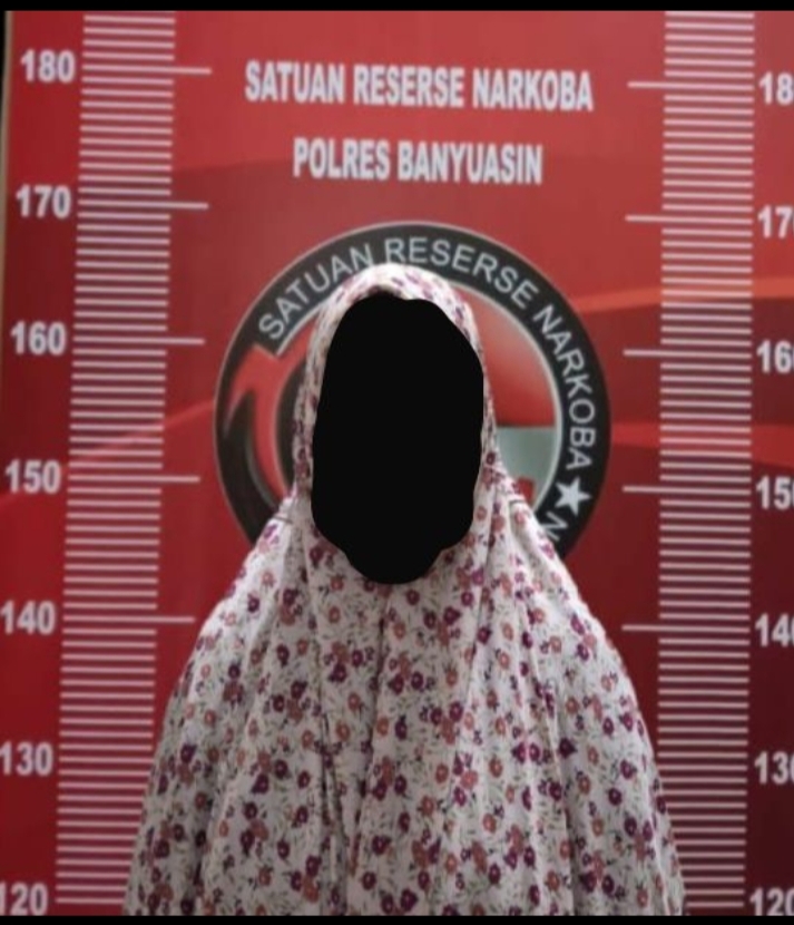UNGKAP KASUS NARKOBA JENIS SABU 37 GRAM, SATRESNARKOBA POLRES BANYUASIN AMANKAN SEORANG IRT