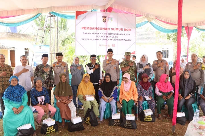 Kapolres Banyuasin Gelar Jumat Curhat dan Jumat Berkah di Masjid Darul Falah, Desa Sungai Pinang