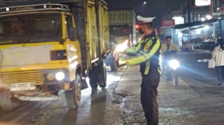 Sukseskan Blue Light Patrol, Sat Lantas Polres Banyuasin Pastikan Arus Lalin Ramai Lancar Tanpa Kendaraan Kredit