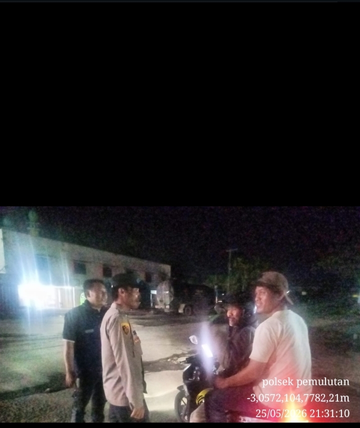 POLSEK PEMULUTAN INTENSIFKAN PATROLI GUNA CEGAH  GANGGUAN KAMTIBMAS