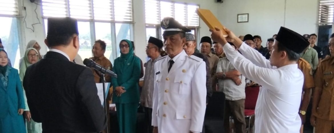 Koramil 1608 Karangampel Hadiri Pelantikan Kuwu PAW Desa Kaplongan, Perkuat Sinergi Pemerintahan Desa