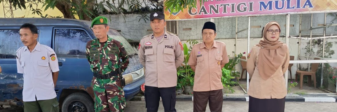 Anggota Koramil 1602/Sindang Laksanakan Apel Pagi Gabungan Tingkat Kecamatan Cantigi