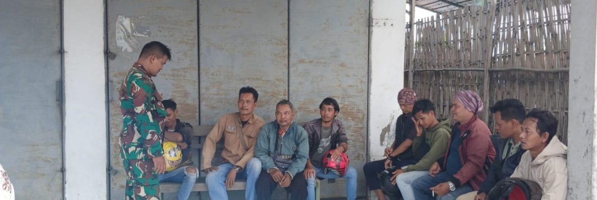 Komsos Babinsa Koramil 1605/Sukagumiwang Bersama Masyarakat, Rt Dan Karang Taruna Desa Tersana