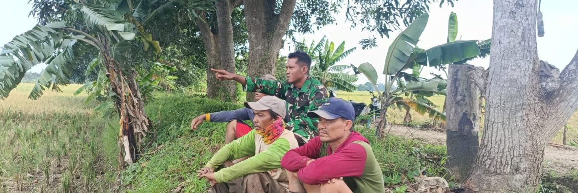 Babinsa Koramil 1605/Sukagumiwang Laksanakan Komsos Bersama Masyarakat Desa Lemahayu