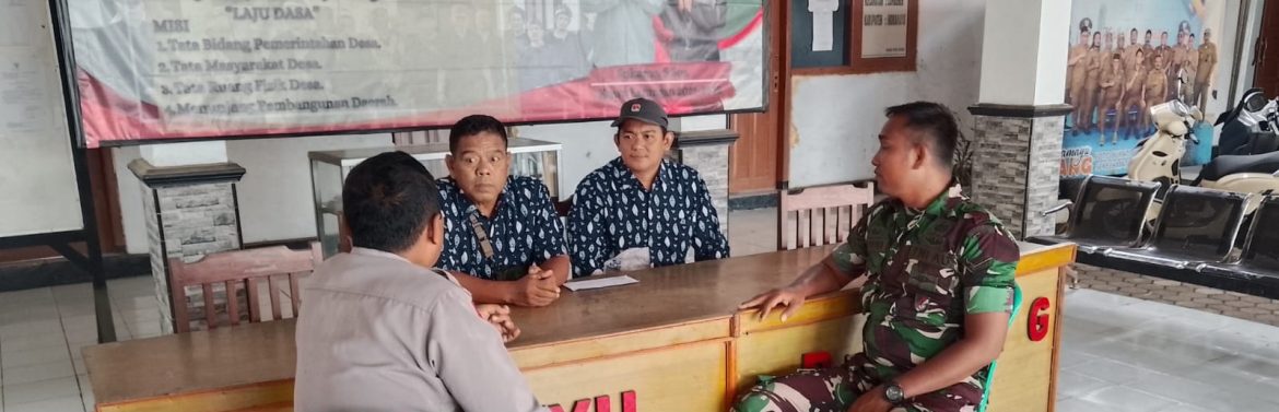 Babinsa Koramil 1603/Lohbener Perkuat Sinergi Melalui Komsos Bersama Perangkat Desa Larangan