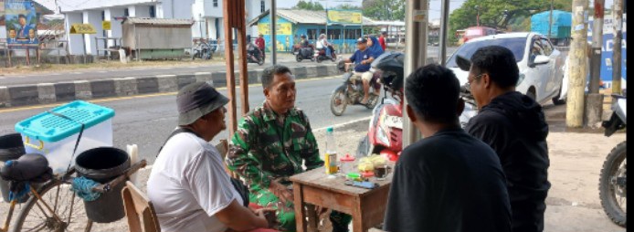 Babinsa Koramil 1605 Sukagumiwang Perkuat Sinergi dengan Tokoh Masyarakat dan Pamong Desa Tulungagung