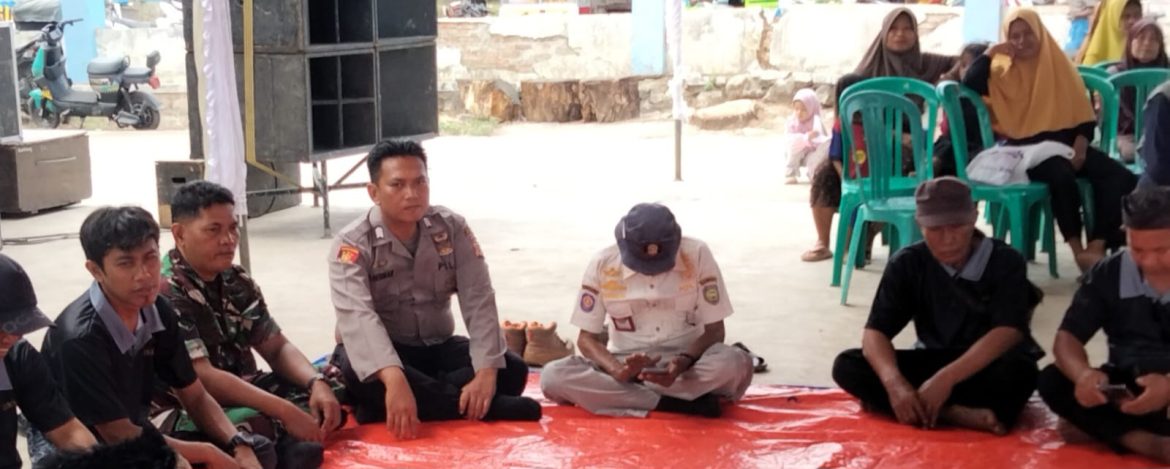 Babinsa Koramil 1603/Lohbener Hadiri Acara Adat Mapag Sri di Desa Kiajaran Kulon