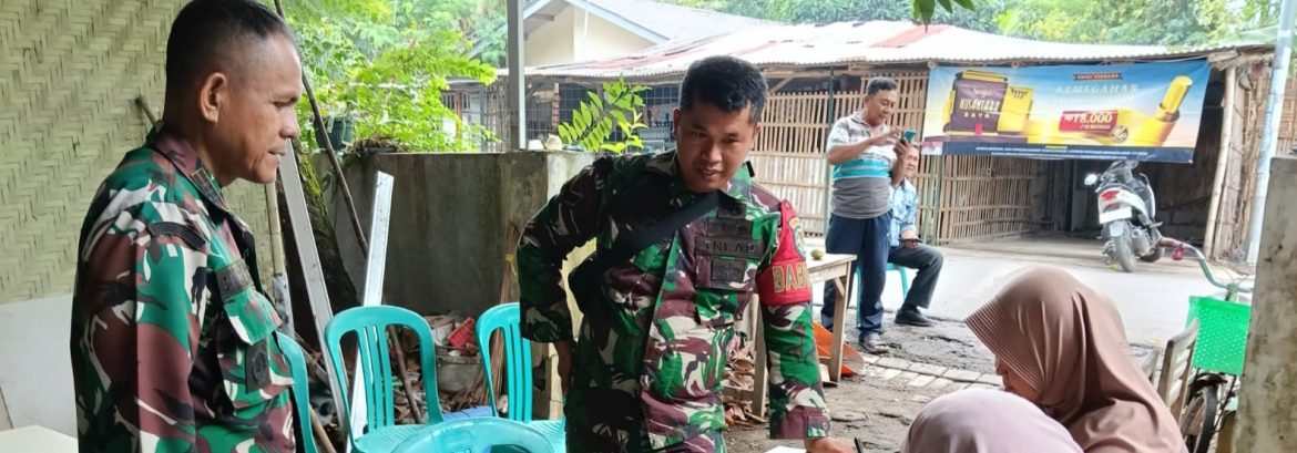 Danramil 1601/Indramayu Dampingi Layanan Kesehatan Gratis untuk Warga Ring 1 PT KPI RU VI Balongan, 120 Warga Ikuti Pemeriksaan