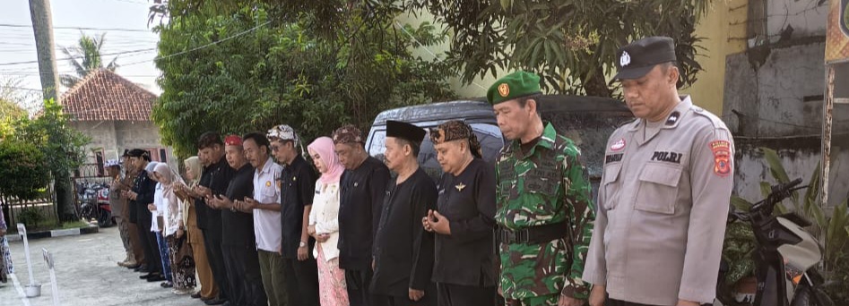 Koramil 1602/Sindang Hadiri Upacara Peringatan Harganas ke-33 Tingkat Kecamatan Cantigi, Tegaskan Pentingnya Peran Ayah dalam Ketahanan Keluarga