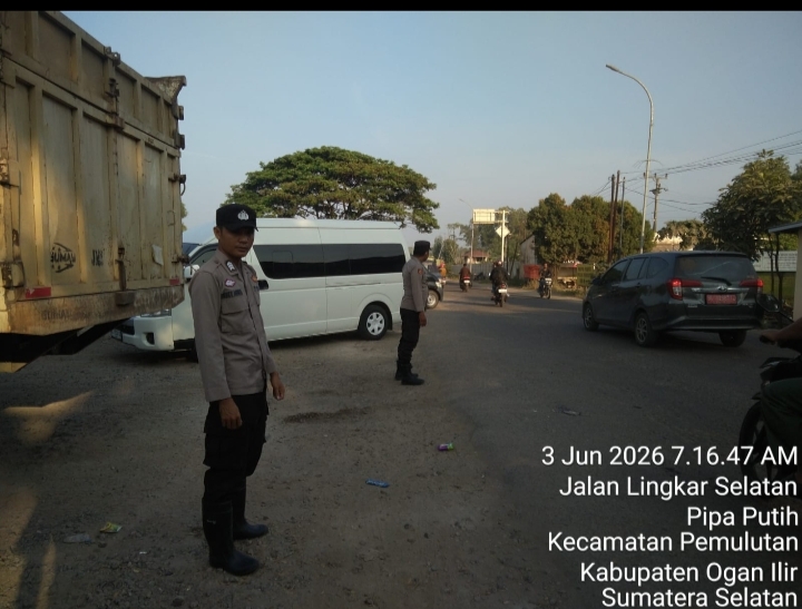 ANTISIPASI TINDAK PIDANA DAN GANGGUAN KAMTIBMAS, POLSEK PEMULUTAN GELAR RAZIA DAN STRONG POINT