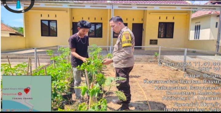 Bhabinkamtibmas Polsek Rantau Bayur Gerakkan Warga Desa Talang Kemang Dukung Program Swasembada Pangan