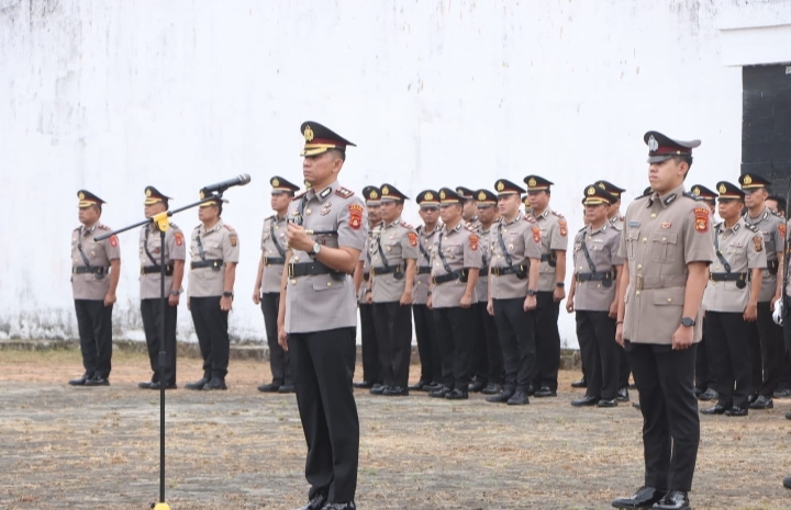 Meneladani Semangat Juang Pahlawan, Polres Banyuasin Gelar Ziarah dan Tabur Bunga Jelang Hari Bhayangkara ke-80