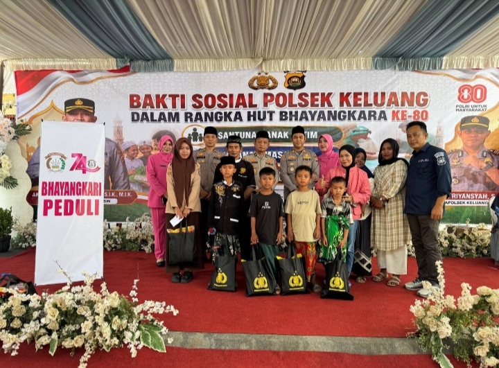 HUT Bhayangkara ke-80, Polsek Keluang Gelar Bakti Sosial, Dari Khitanan Massal Hingga Bantu Pembangunan Mushola