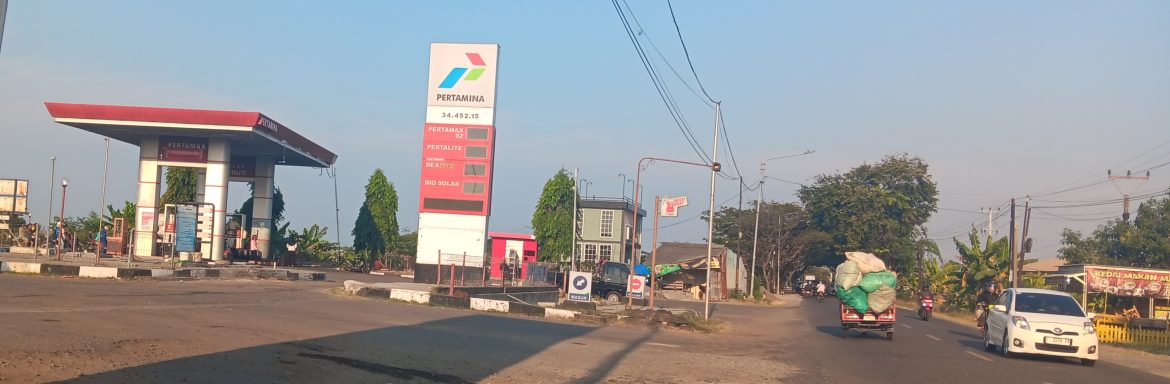 Bebas Beroperasi, Aktivitas Penampungan Solar Dari SPBU Limbangan di Juntinyuat Jadi Sorotan