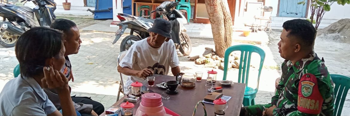 Komsos Babinsa Koramil 1601/Indramayu Pererat Silaturahmi dan Bangun Sinergi dengan Warga Desa Balongan