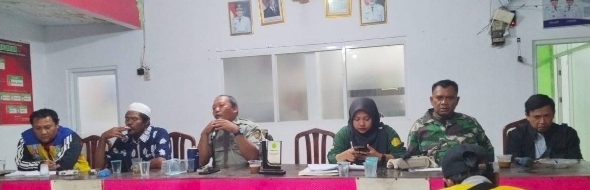 Babinsa Koramil 1610/Krangkeng Gandeng UPTD KKP dan Pengamat Pengairan, Dorong Sukses MT2 Gadu di Desa Tanjakan