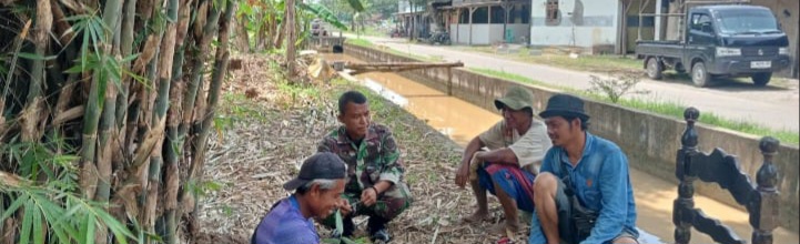 Babinsa Koramil 1603/Lohbener Pererat Silaturahmi Melalui Komsos Bersama Warga Desa Tawang Sari