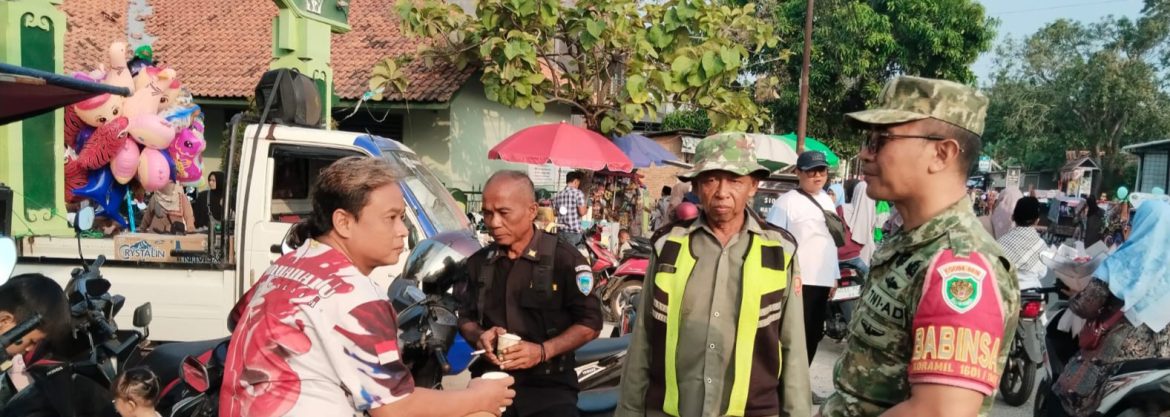 Babinsa Koramil 1601/Indramayu Perkuat Silaturahmi dan Kamtibmas Melalui Komsos Bersama Warga Desa Tegalurung