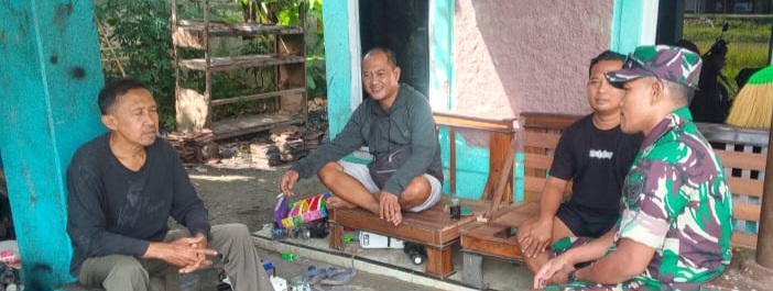 BABINSA KORAMIL 1605/SUKAGUMIWANG LAKSANAKAN KOMSOS BERSAMA MASYARAKAT DAN PETUGAS PENDAMPING DINAS SOSIAL