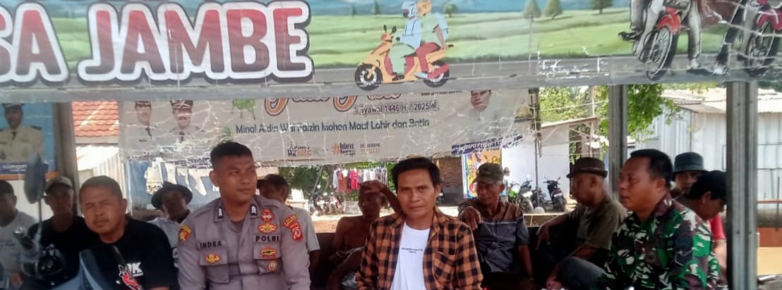 Babinsa Koramil 1605/Sukagumiwang Perkuat Sinergitas Melalui Komsos Bersama Pemdes, Satpol PP, Bhabinkamtibmas dan Warga Desa Jambe
