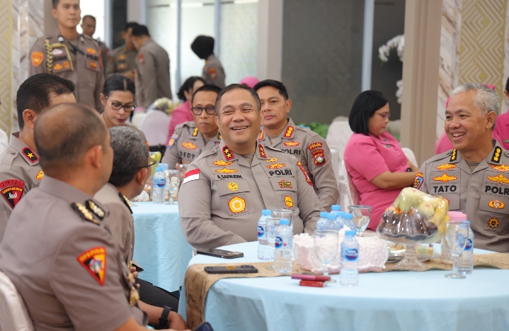 ‎Polda Kepri Gelar Kenal Pamit Pejabat Utama, Perkuat Solidaritas dan Pengabdian Kepada Masyarakat