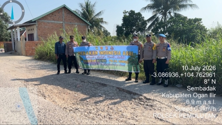 Polres Ogan Ilir Melalui Polsek Pemulutan  Bersama PUPR dan Masyarakat Laksanakan Pengecoran Jalan Berlubang Melalui Program Belida Polda Sumsel