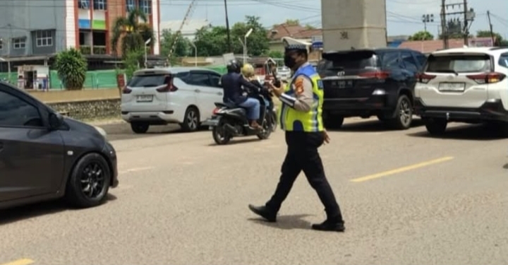 Satlantas Polres Banyuasin Intensifkan Strong Point Sore dan Patroli Hunting, Arus Lalu Lintas Terpantau Lancar
