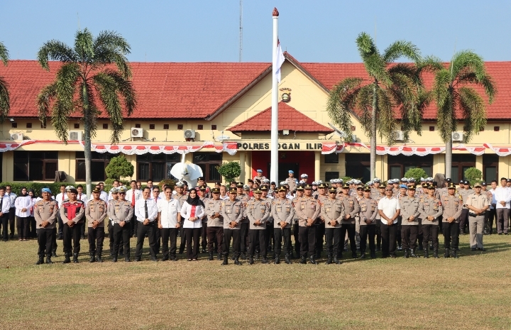 JELANG SERAH TERIMA JABATAN, KAPOLRES OGAN ILIR AKBP BAGUS SURYO WIBOWO TEKANKAN INTEGRITAS DAN KEKOMPAKAN KEPADA SELURUH PERSONEL