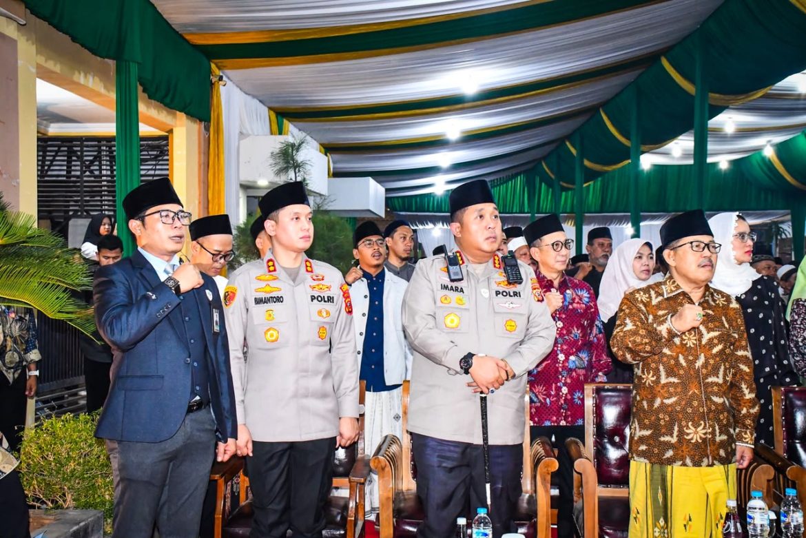 Kapolda Jabar Hadiri Haul Pondok Buntet, Ajak Ulama dan Polri Bersinergi Jaga Kondusivitas Jawa Barat