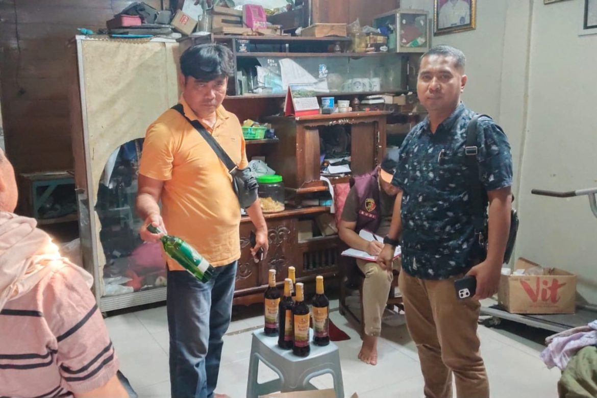 Polresta Cirebon Sita Ratusan Botol Miras Ilegal dalam Ops Pekat