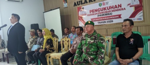 Anggota Koramil 1605 Sukagumiwang Hadiri Pengukuhan Paskibra Tingkat Kecamatan