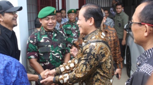 Wamenko Pangan Kunjungi KDKMP Rambatan Kulon dan Embarkasi Asrama Haji Indramayu