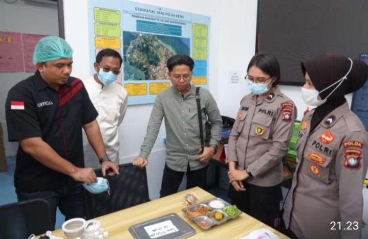 SPPG POLDA KEPRI MENARIK PERHATIAN ANGGOTA DPRD KOTA BATAM, MAHASISWA, DAN KOMUNITAS OJEK ONLINE UNTUK BERKUNJUNG