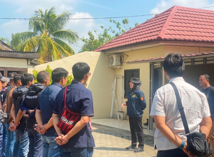 ANTISIPASI MELUASNYA TITIK API DAN KARHUTLA, KAPOLRES OGAN ILIR PIMPIN APEL KESIAPSIAGAAN