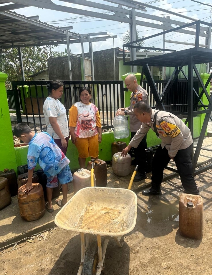Atasi Krisis Air Saat Kemarau, Sumur Bor Inisiatif Kapolda Sumsel Melalui Polsek Sukarami Bantu Ratusan Warga Sukajaya