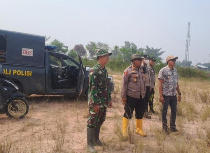 Cegah Terjadinya Kebakaran Hutan dan Lahan, Polsek Pemulutan Bersama Tiga Pilar Intensifkan Patroli