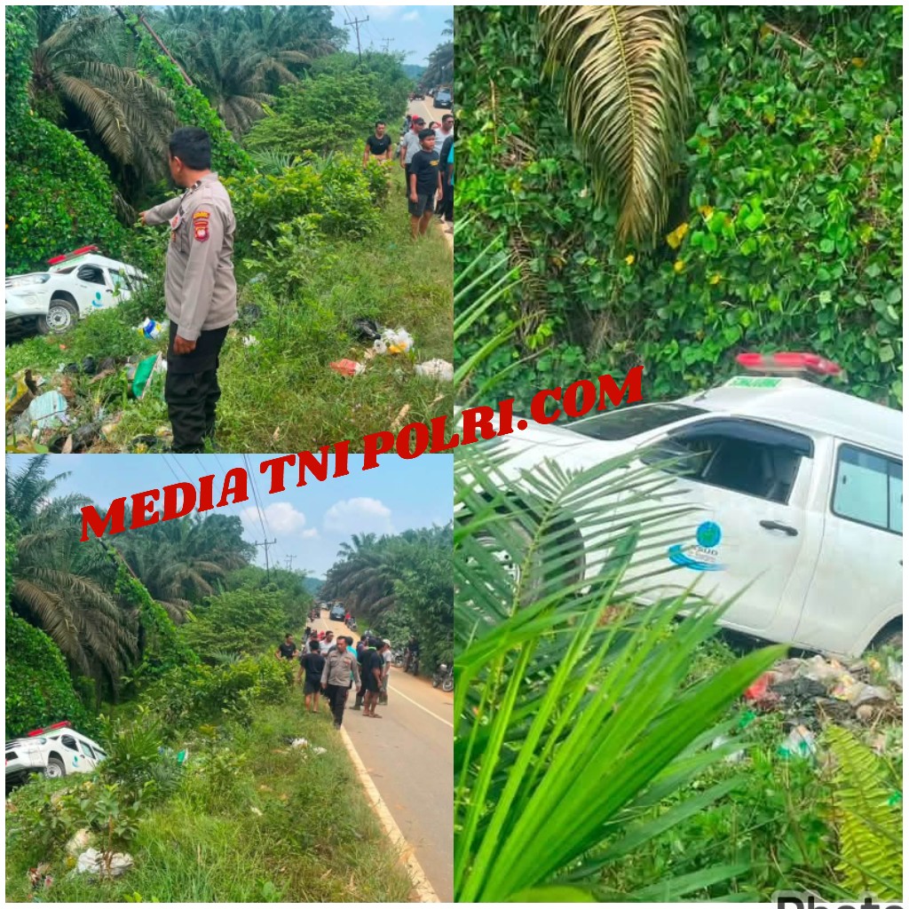 Ambulans RSUD Dr. Soedarso Masuk Parit di Meliau, Sopir Meninggal Dunia