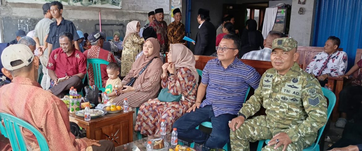 Babinsa Koramil 1601 Indramayu Ajak Warga Margadadi Perkuat Gotong Royong dan Waspadai Geng Motor
