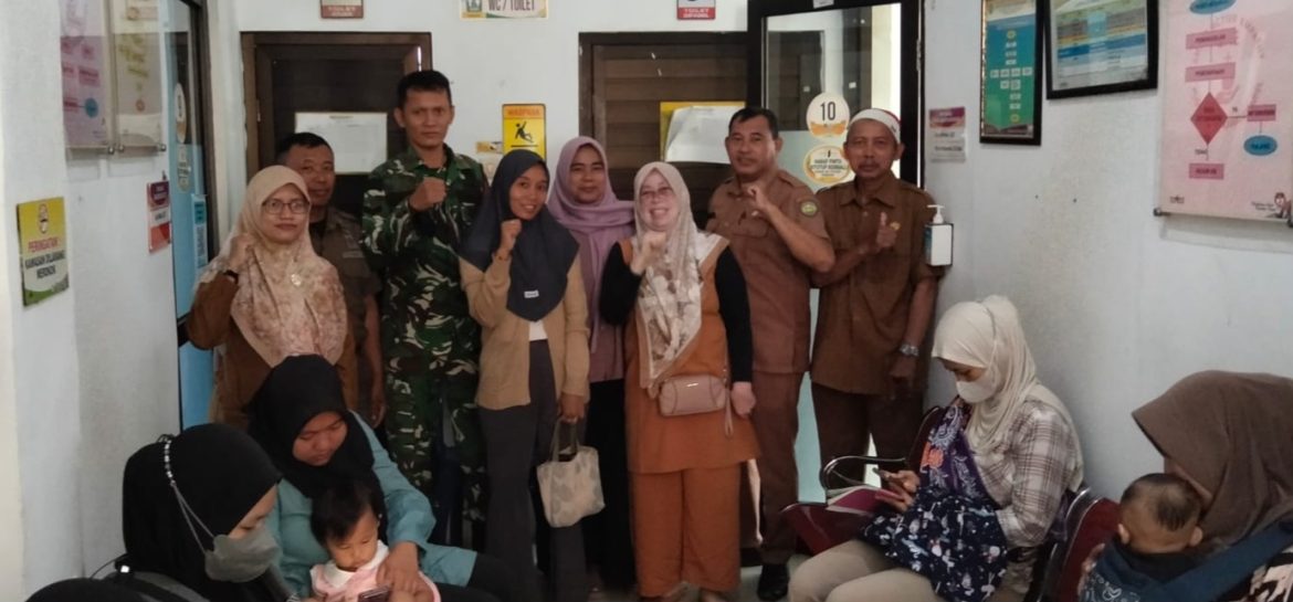 Babinsa Koramil 1608 Karangampel Monitoring Pelayanan KB Serentak, Dorong Kesadaran Masyarakat