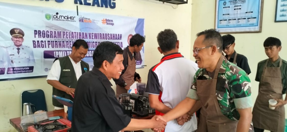 Babinsa Koramil 1601 Indramayu Dorong Pemuda Plumbon Kembangkan UMKM Kopi, Gen Z Jadi Motor Kewirausahaan